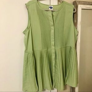 Sleeveless pastel green pleated peplum top
